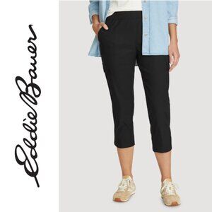 Eddie Bauer Women’s Size 8 Black Pull-On Capri Cropped Pants